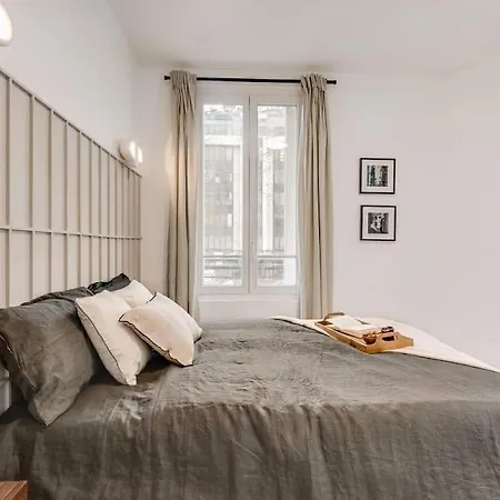 Appartamento Fontaine - 2 Chambres A Bastille Parigi